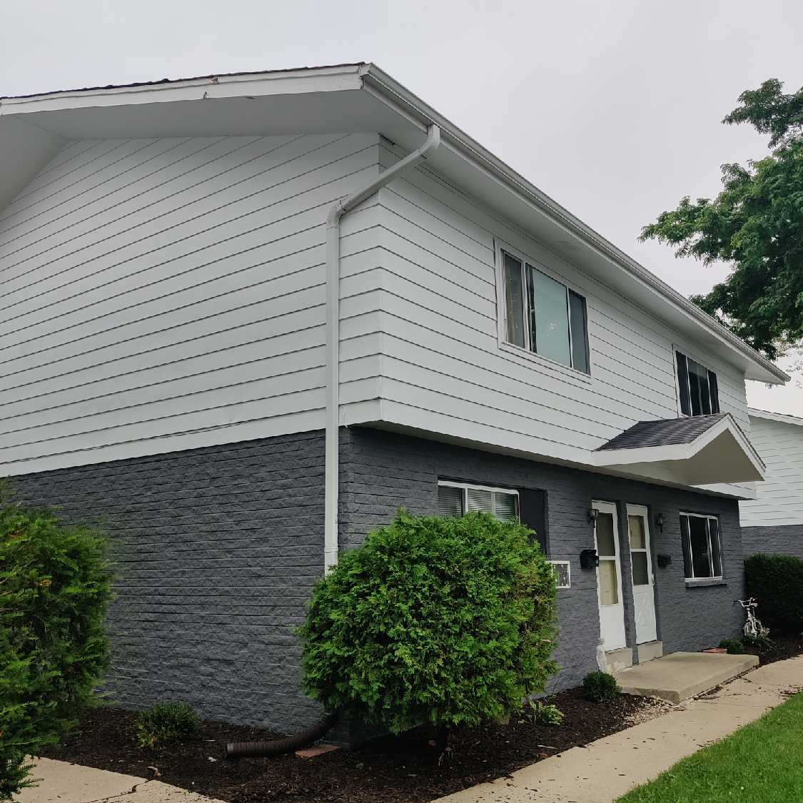 825 East Washington Street - 12